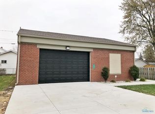 505 Oregon Rd, Northwood, OH 43619