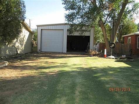 2nd image of 719 E Yucca Dr