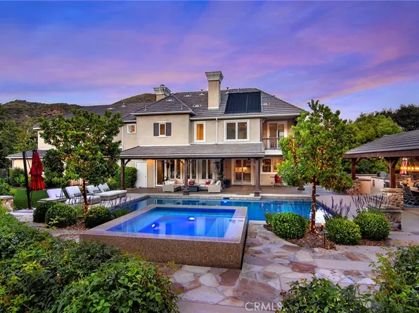 2117 Shadow Creek Dr, Agoura Hills, CA 91301