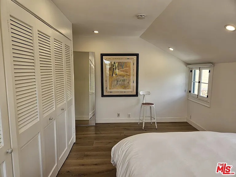 212 S Muirfield Rd — Photo 13