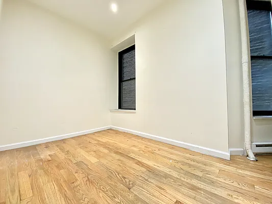 Rented by Highline Residential | media 35