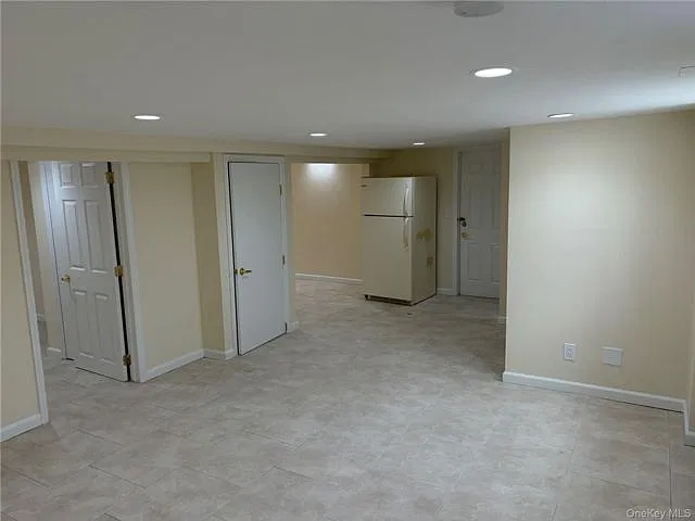 5 bed, 2.0 bath, 1112 sqft, $4,150 — Photo 3