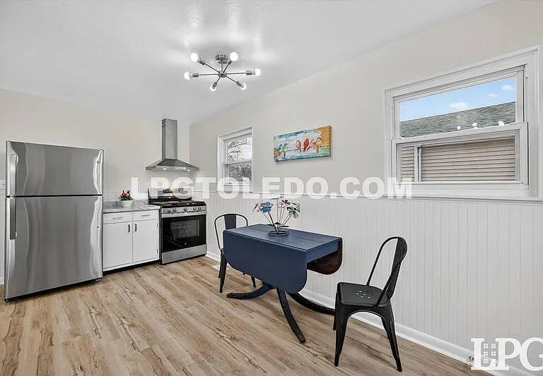 927 W Northgate Pkwy — Photo 22