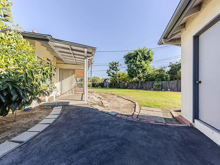 518 E La Sierra Dr — Photo 52