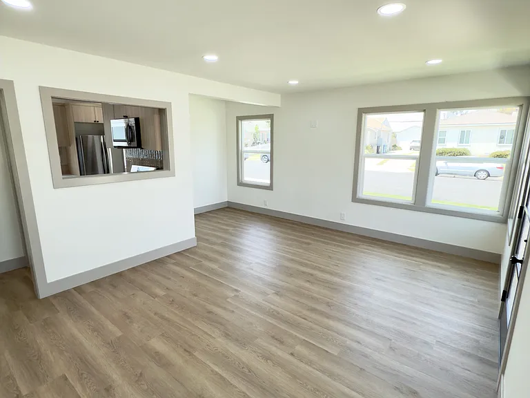 2510 Termino Ave #A — Photo 8
