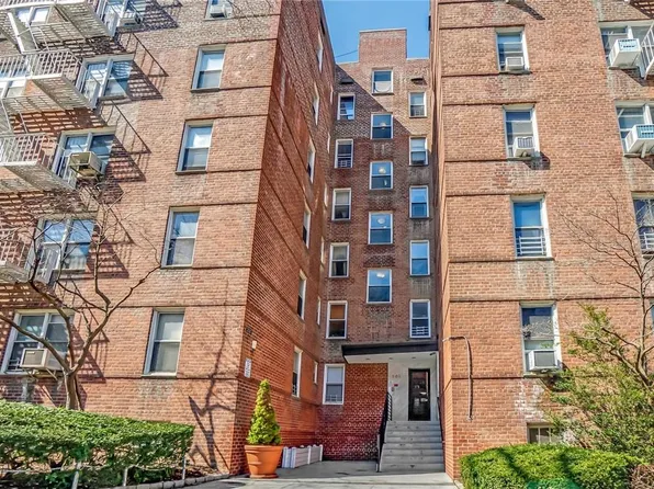 501 Riverdale Avenue #5H, Yonkers, NY 10705