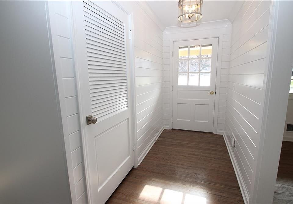 1st image of 30 Candlewood Cir