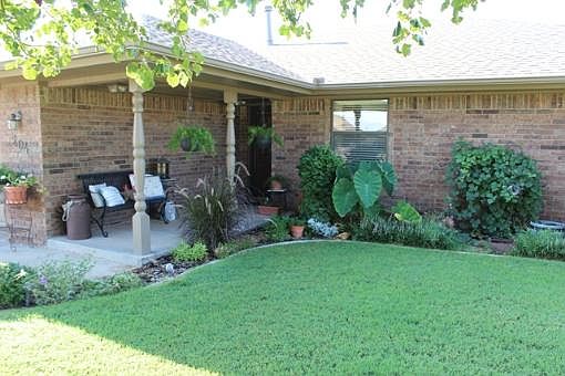 3rd image of 204 Shannon Dr