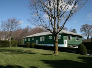 225 Wanoosnoc Rd, Fitchburg, MA 01420