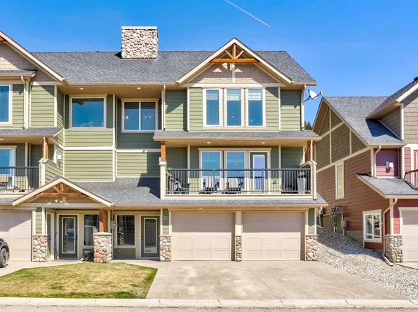 75 S Ironstone Dr, Crowsnest Pass, AB T0K 0M0