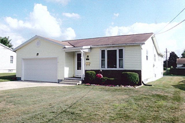 1st image of 1526 Pear Pl