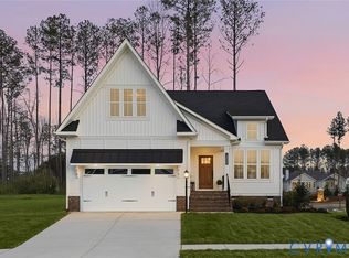 19000 Palisades Rdg, Moseley, VA 23120