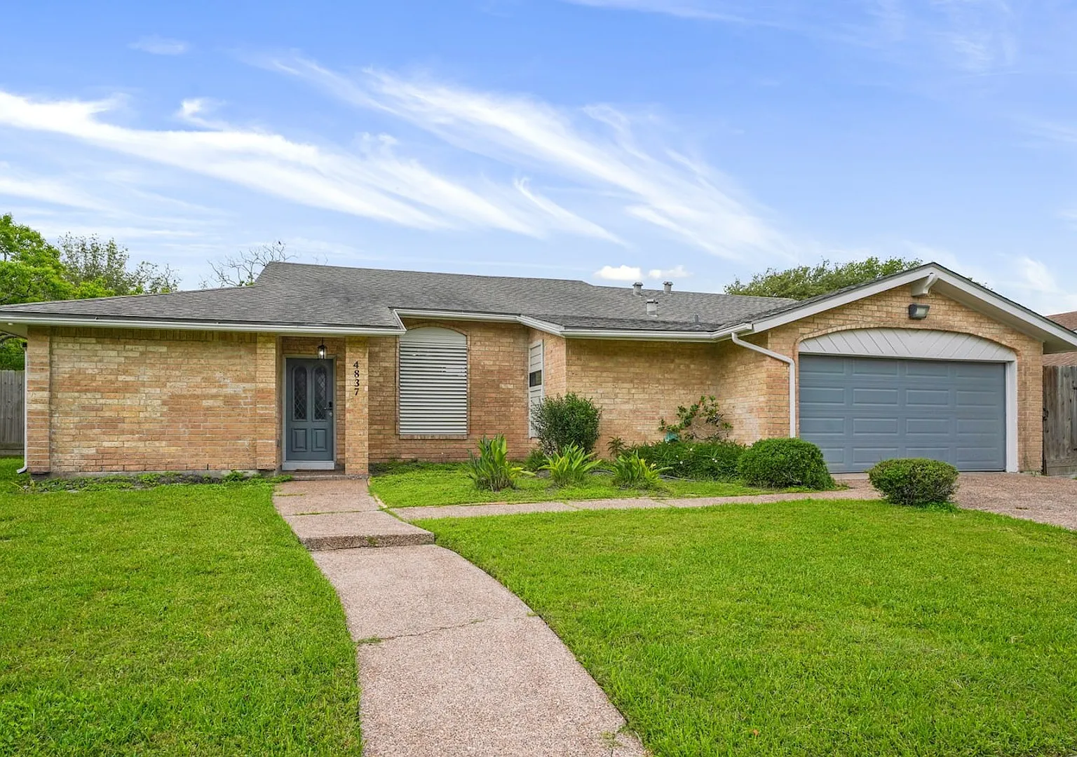 3 bed, 2046 sqft, $4,500 — Photo 4