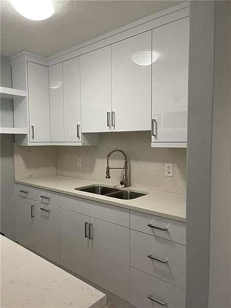 1st image of 3915 S Flagler Dr APT 310
