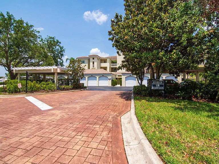 5250 E Harbor Village Dr #102 — Photo 29