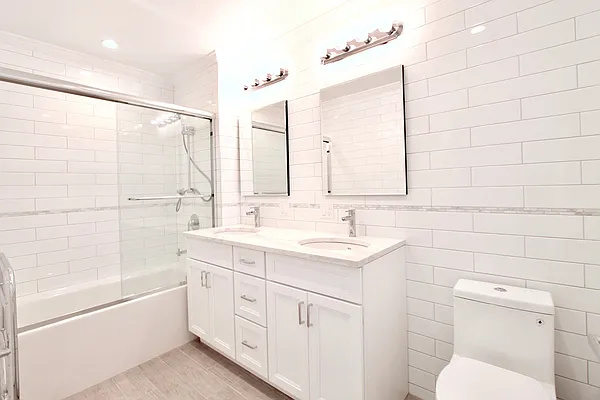 Rented by True Lofts New York LLC | media 12