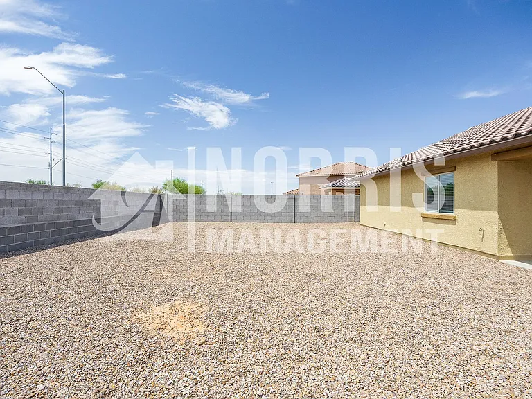 2577 N Agave Ln — Photo 35