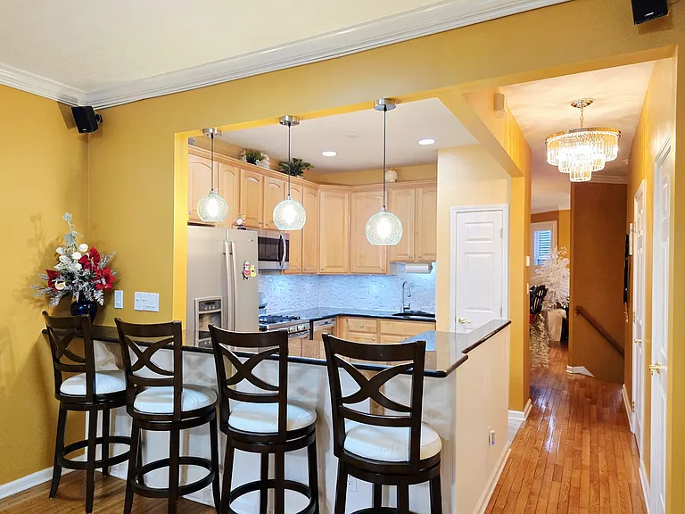324 Winthrop Dr — Photo 5