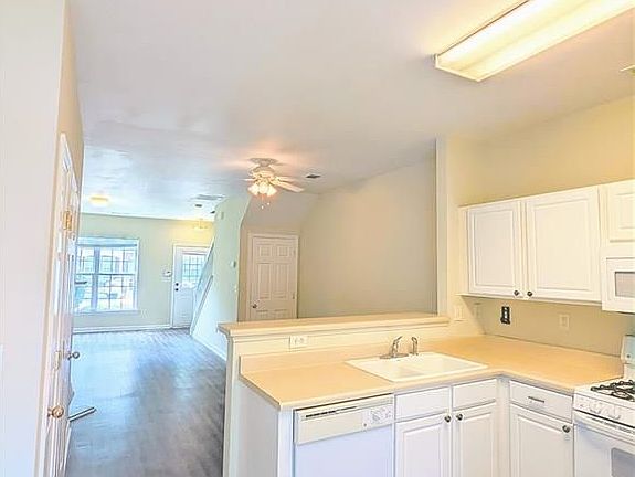 5th image of 1506 Cove Creek Cir