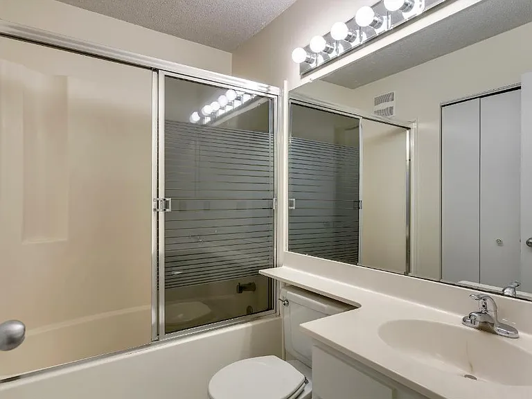 121 Washington Ave S #1102 — Photo 23