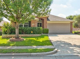 5620 Broken Gap Dr, Fort Worth, TX 76179