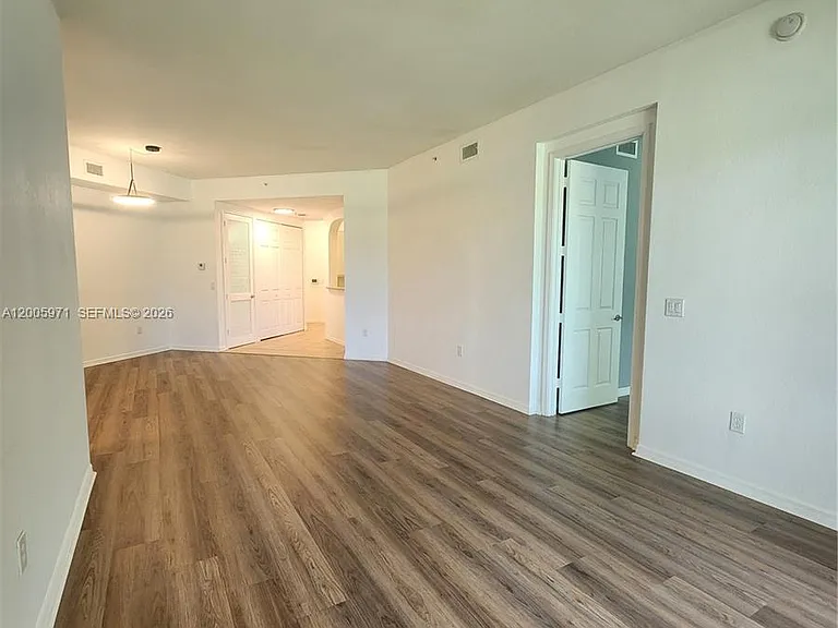 3600 Oaks Clubhouse Dr #206 — Photo 82