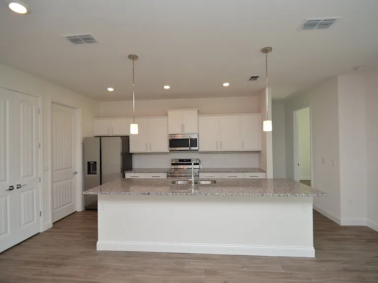 102 Brittany Ln — Photo 10