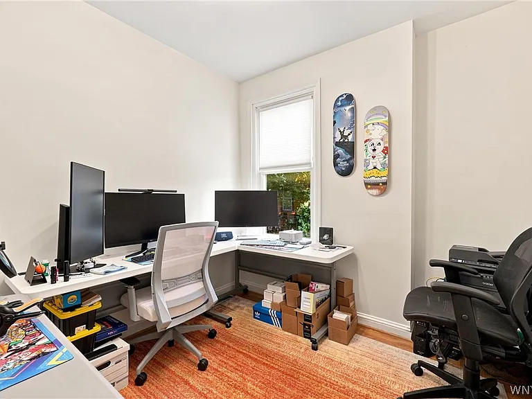 250 West Ave — Photo 20