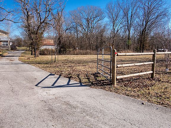 3rd image of 5201 Highway 94 N