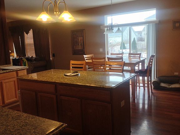Large ear in kitchen granite