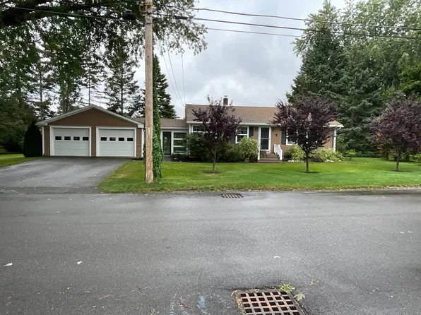 5 Sunset Drive, Veazie, ME 04401