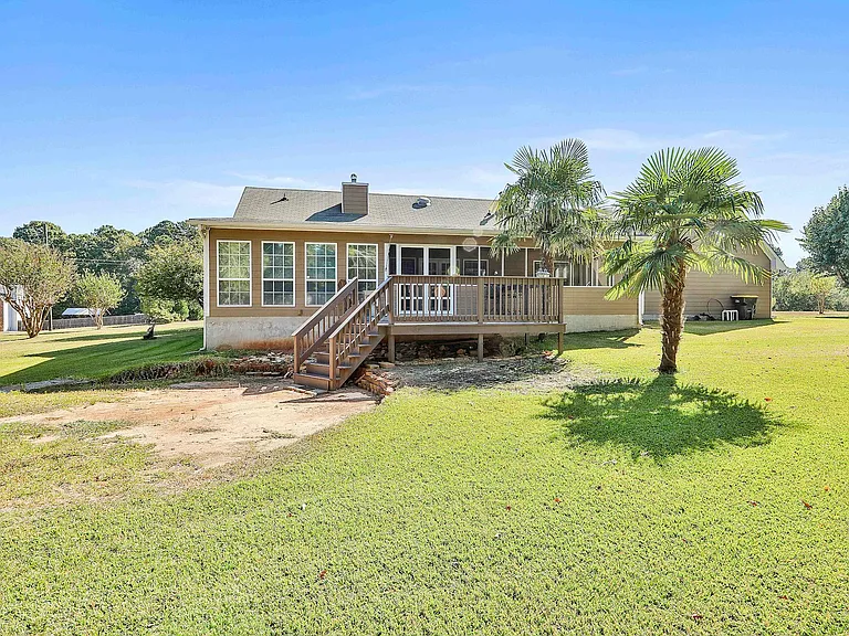110 Hampton Woods Dr — Photo 10