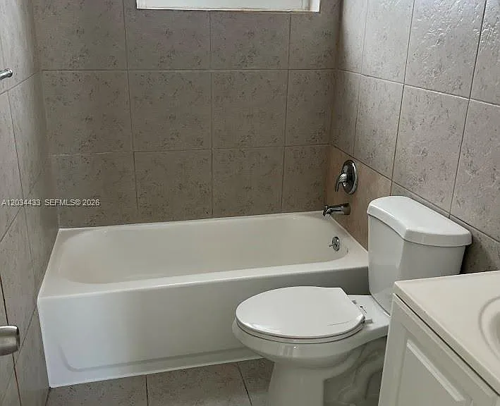 910 N 56th Ave #1 — Photo 8