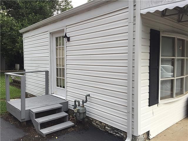 2nd image of 2817 Dogwood Pl