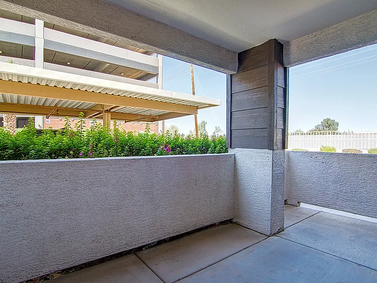 36 E Vaughn Ave — Photo 14