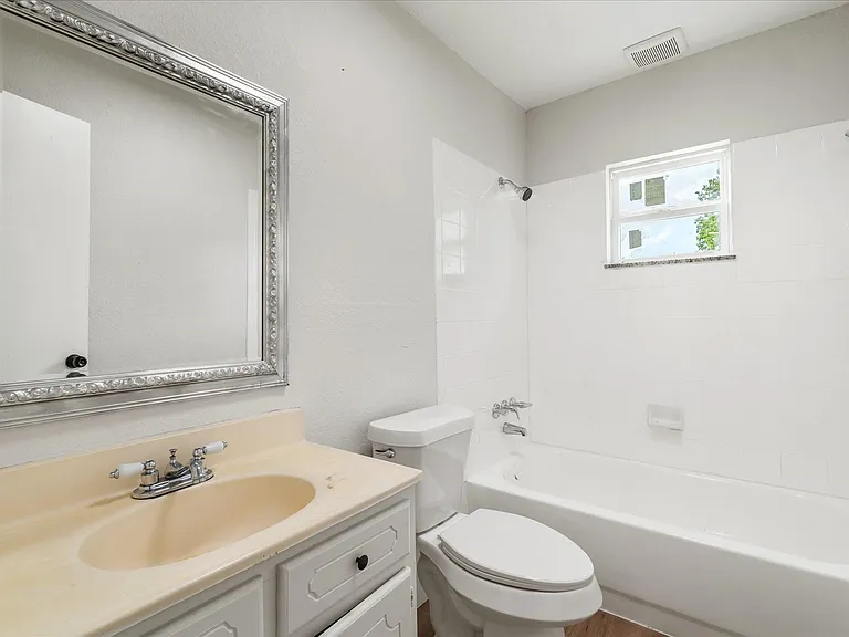 7104 Dallas St #1 — Photo 15