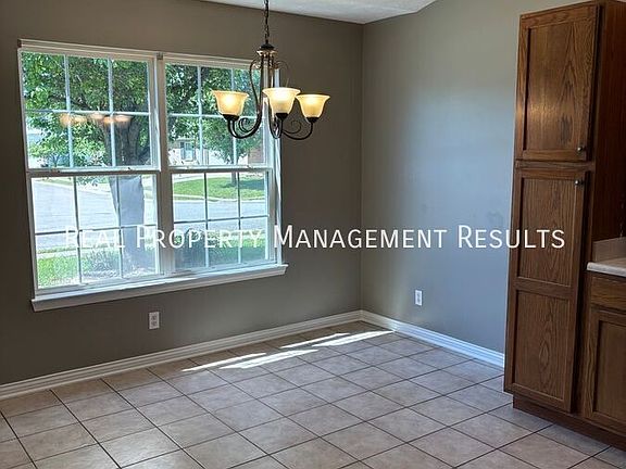 5th image of 3617 Harvard Ct