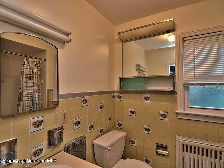 530 S Main St — Photo 11