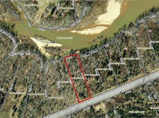 305 Terrapin Pointe Rd, Hodges, SC 29653