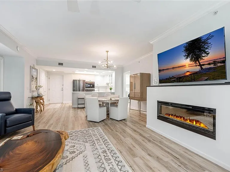 2728 Tiburon Blvd E #A-104 — Photo 6