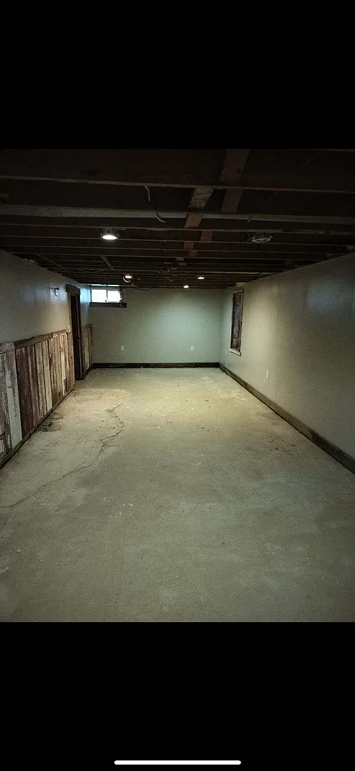 Building Photo - 15834 Kilpatrick