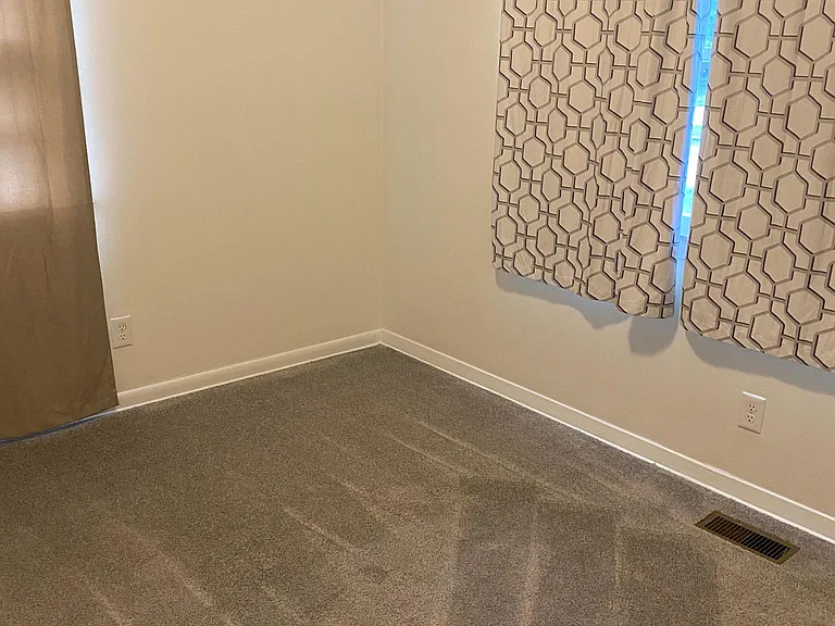 4401 Champions Trace Ln — Photo 8