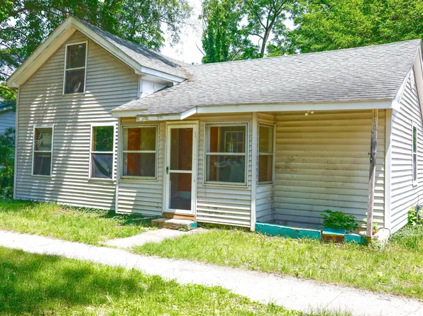 130 N 4th St, Burr Oak, MI 49030
