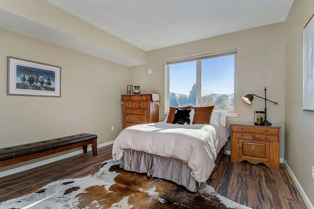 Building Photo - 323 W Jefferson St #409