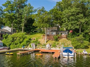 7488 Park Ave, Wolcott, NY 14590