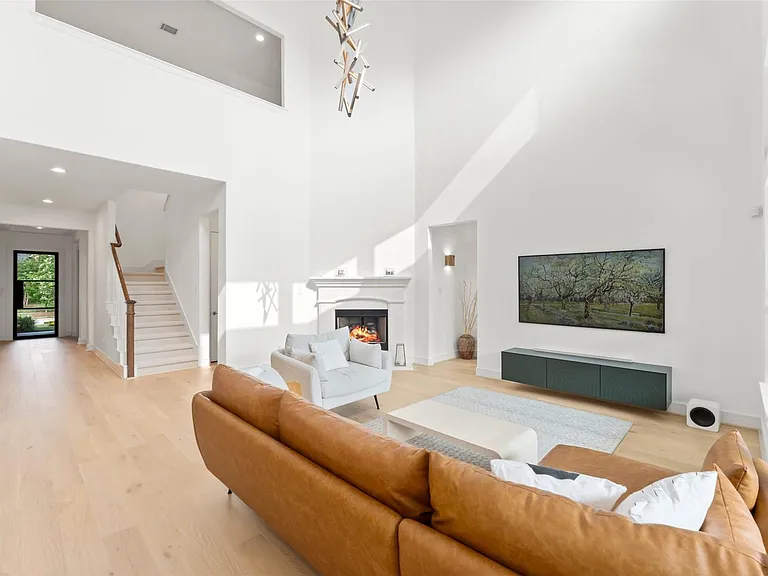 1053 Bat Hawk Ct — Photo 17