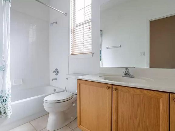 3rd image of 3778 Cunard Dr