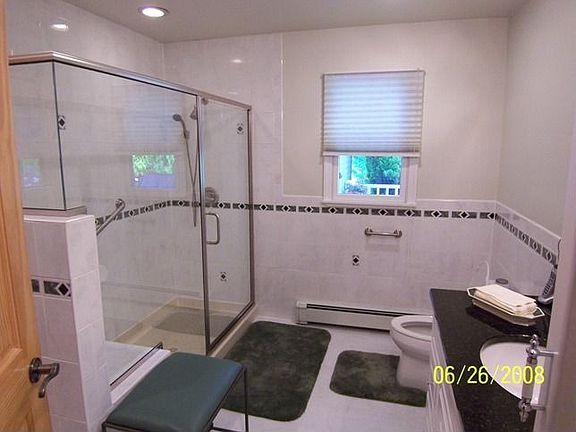 Oversized Bath/Granite counter