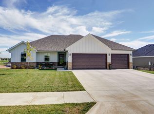 2608 W Webb Rd, Ozark, MO 65721