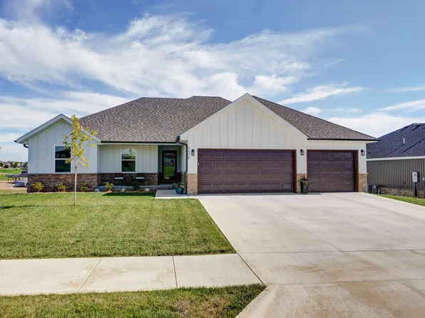2608 W Webb Road, Ozark, MO 65721
